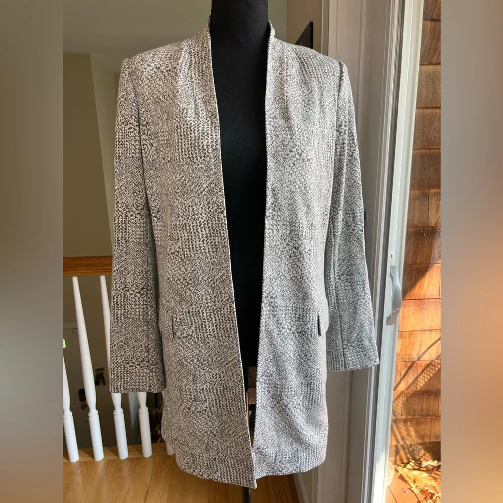 CALVIN‎ KLEIN GREY & WHITE LONG BLAZER/JACKET